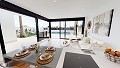 Elegante villa de 3 dormitorios y 4 baños con piscina privada, a 750 m de la playa in Daft on Spain 