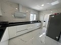 Luxuriöse neue Villa mit Pool und Grundstück in Daft on Spain 