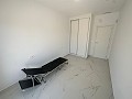 Luxuriöse neue Villa mit Pool und Grundstück in Daft on Spain 