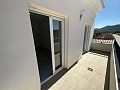 Luxuriöse neue Villa mit Pool und Grundstück in Daft on Spain 
