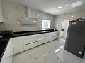 Luxuriöse neue Villa mit Pool und Grundstück in Daft on Spain 