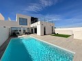 Schlüsselfertig – Einführungspreis – Eine Einheit verfügbar – Lux Beach Villa mit 3 Schlafzimmern, Pool und Solarium mit Meerblick in Daft on Spain 