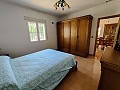 Zwei Immobilien auf einem Grundstück in Crevillente in Daft on Spain 