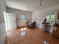 Zwei Immobilien auf einem Grundstück in Crevillente in Daft on Spain 