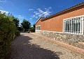 Hermosa y espaciosa villa de 2 dormitorios en Salinas con piscina privada in Daft on Spain 