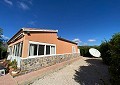 Hermosa y espaciosa villa de 2 dormitorios en Salinas con piscina privada in Daft on Spain 