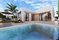 Luxuriöse 3-Schlafzimmer-Villa mit Pool in der Nähe von Golfplatz, Flughafen und internationaler Schule in Daft on Spain 