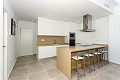 Villa moderna de 3 dormitorios con piscina y estacionamiento in Daft on Spain 