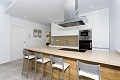 Villa moderna de 3 dormitorios con piscina y estacionamiento in Daft on Spain 