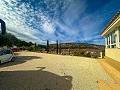 Incroyable villa avec piscine à Pinoso in Daft on Spain 