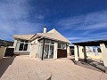Incroyable villa avec piscine à Pinoso in Daft on Spain 