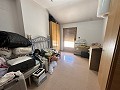 Immense villa à Petrer avec 4 étages in Daft on Spain 
