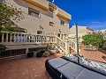 Immense villa à Petrer avec 4 étages in Daft on Spain 