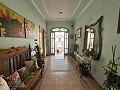 Immense villa à Petrer avec 4 étages in Daft on Spain 