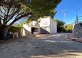 Villa met 3 slaapkamers en 1 badkamer op geweldige locatie met zwembad en gastenverblijf met 2 verdiepingen in Sax in Daft on Spain 