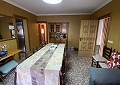Villa met 3 slaapkamers en 1 badkamer op geweldige locatie met zwembad en gastenverblijf met 2 verdiepingen in Sax in Daft on Spain 