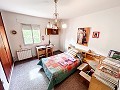 Spacious villa with 7 bedrooms and pool in Onil in Daft on Spain 