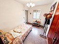 Spacious villa with 7 bedrooms and pool in Onil in Daft on Spain 