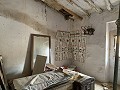 Groot herenhuis met binnenplaats en garage in Daft on Spain 