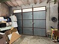 Groot herenhuis met binnenplaats en garage in Daft on Spain 