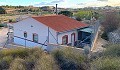 Villa Walk to Town con 3 dormitorios y espacio para piscina in Daft on Spain 