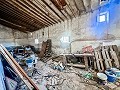 Geräumiges Landhaus mit 8 Zimmern zum Renovieren in Yecla in Daft on Spain 