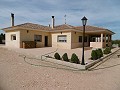 Espectacular villa de 3 dormitorios y 2 baños con piscina in Daft on Spain 