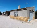 Villa grande de 4 dormitorios y 2 baños muy cerca de Yecla in Daft on Spain 