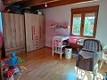 Luxuriöses Holzhaus mit 7 Schlafzimmern und 4 Bädern in Daft on Spain 