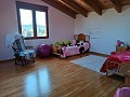 Luxuriöses Holzhaus mit 7 Schlafzimmern und 4 Bädern in Daft on Spain 