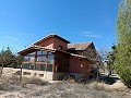Luxuriöses Holzhaus mit 7 Schlafzimmern und 4 Bädern in Daft on Spain 