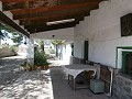 Villa de 4 chambres avec piscine dans un cadre naturel. in Daft on Spain 