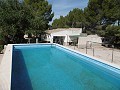 Villa de 4 chambres avec piscine dans un cadre naturel. in Daft on Spain 