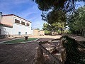 Magnificent country house with renovation potential in Almansa in Daft on Spain 