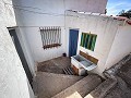 Magnificent country house with renovation potential in Almansa in Daft on Spain 