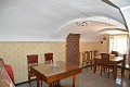 Maison troglodyte de 4 chambres sur un immense terrain in Daft on Spain 