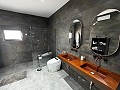 Moderne Villa mit 5 Schlafzimmern und 3 Badezimmern in Macisvenda in Daft on Spain 