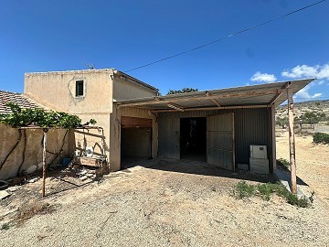 Charmant landhuis om te renoveren in Monóvar