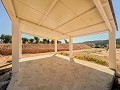 Impresionantes villas de nueva construcción con piscina y parcela incluidas in Daft on Spain 