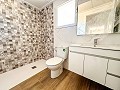 Impresionantes villas de nueva construcción con piscina y parcela incluidas in Daft on Spain 
