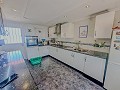 Prachtige vrijstaande villa in Yecla met zwembad en garage in Daft on Spain 