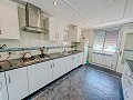 Prachtige vrijstaande villa in Yecla met zwembad en garage in Daft on Spain 