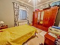 Prachtige vrijstaande villa in Yecla met zwembad en garage in Daft on Spain 