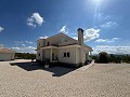 Storslået villa med 5 soveværelser og 4 badeværelser in Daft on Spain 