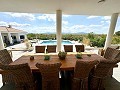 Storslået villa med 5 soveværelser og 4 badeværelser in Daft on Spain 