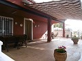 Villa mit Gästehaus und Pool in Daft on Spain 