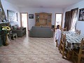 Villa mit Gästehaus und Pool in Daft on Spain 
