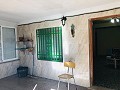 Landhaus mit Renovierungspotenzial und endlosen Möglichkeiten in Yecla in Daft on Spain 