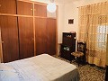 Landhaus mit Renovierungspotenzial und endlosen Möglichkeiten in Yecla in Daft on Spain 