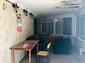 Landhaus mit Renovierungspotenzial und endlosen Möglichkeiten in Yecla in Daft on Spain 